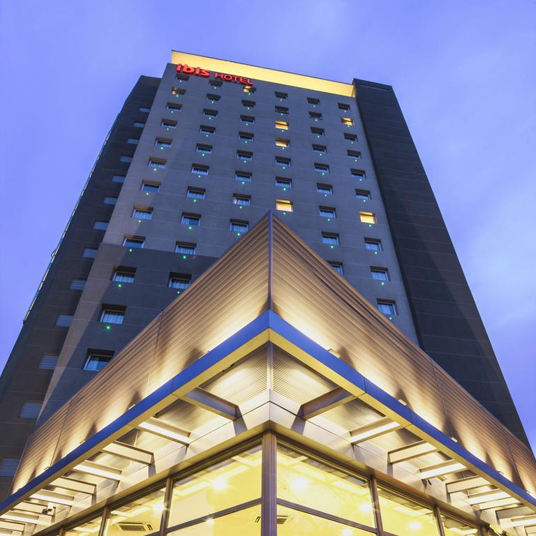 Ibis Santiago Providencia Hotel Exterior photo